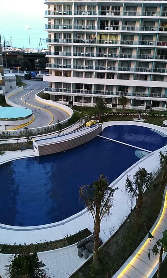 Azure C6 Balcony Wifi Near Mall Airport Multipl Units Apartment Manila