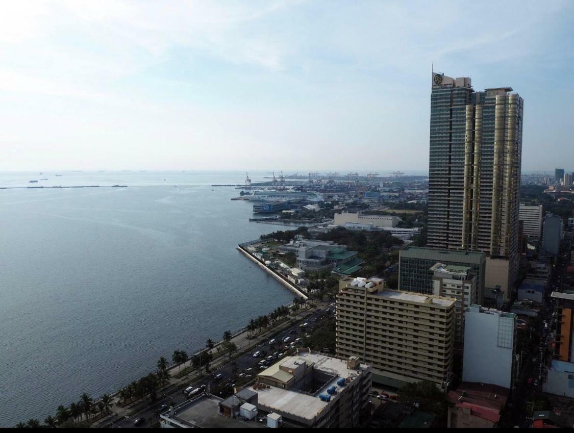 Unique With Amazing Bayview, W/ Massage Chair Apartment