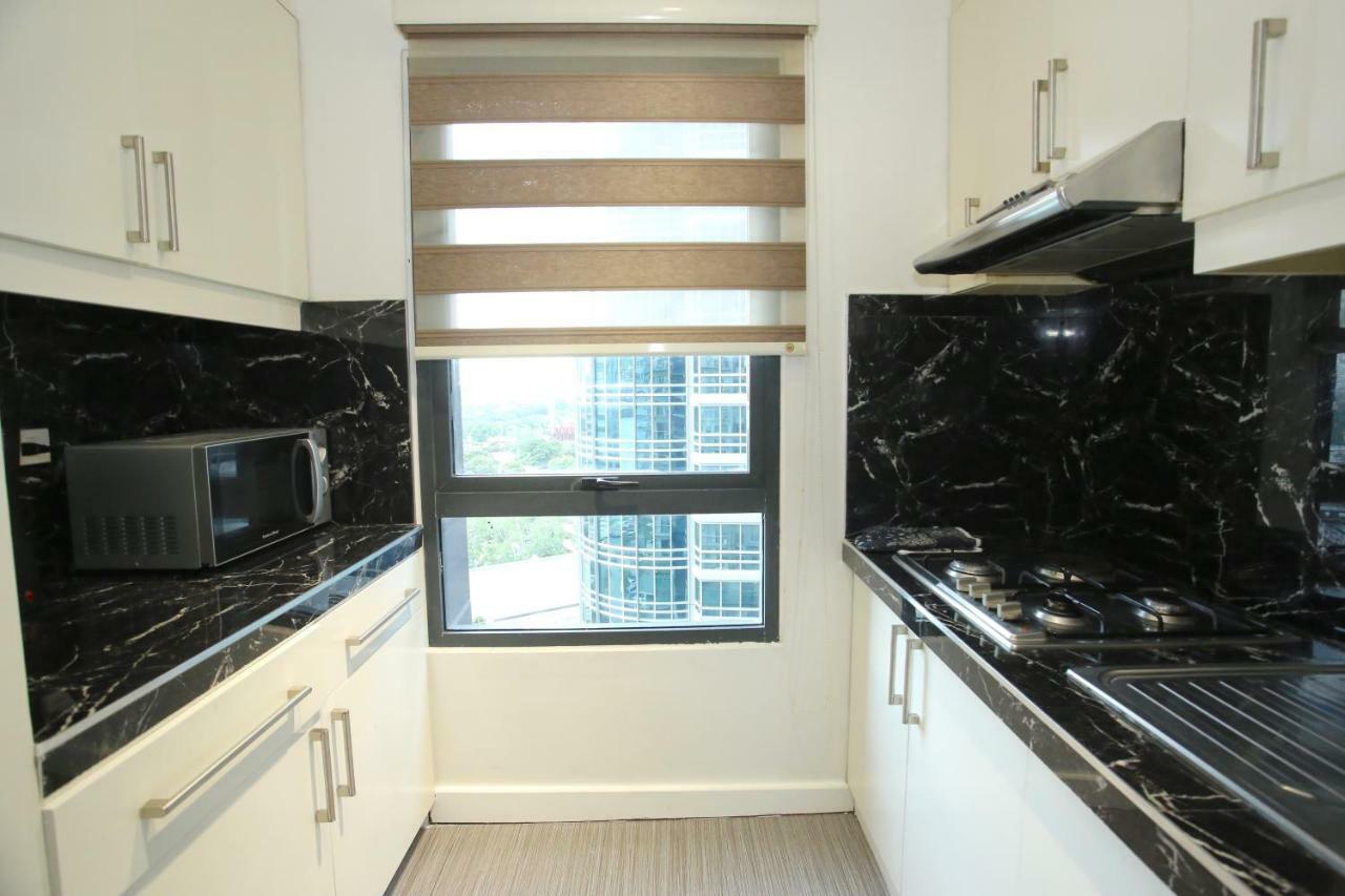 Indigo Ortigas @ Adb Avenue Tower Apartment *