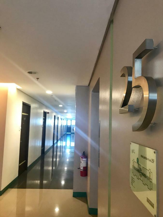 Vinia Residences + Versaflats Apartment *