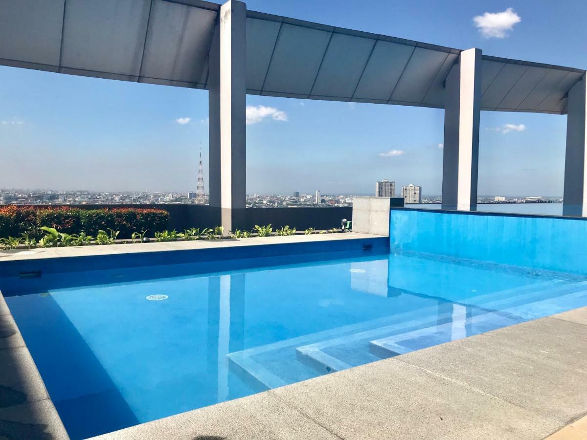Vinia Residences + Versaflats Apartment