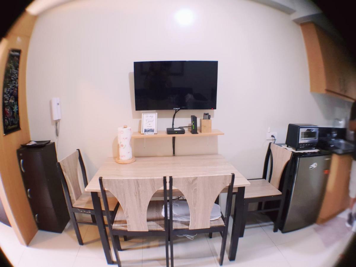 The Palawanos At Shell Residences * Manila