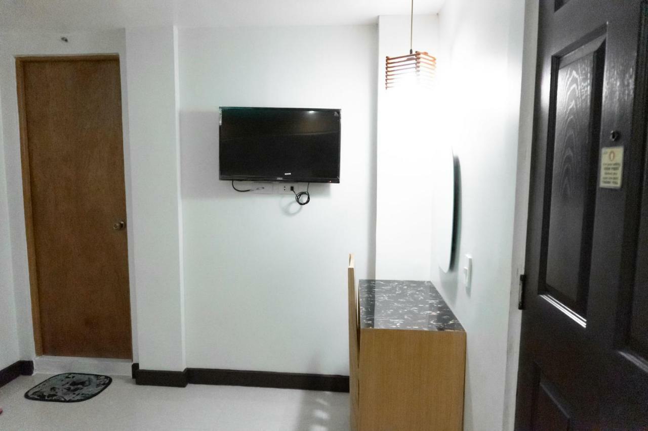 Hotel Reddoorz Near Starmall Alabang Manila
