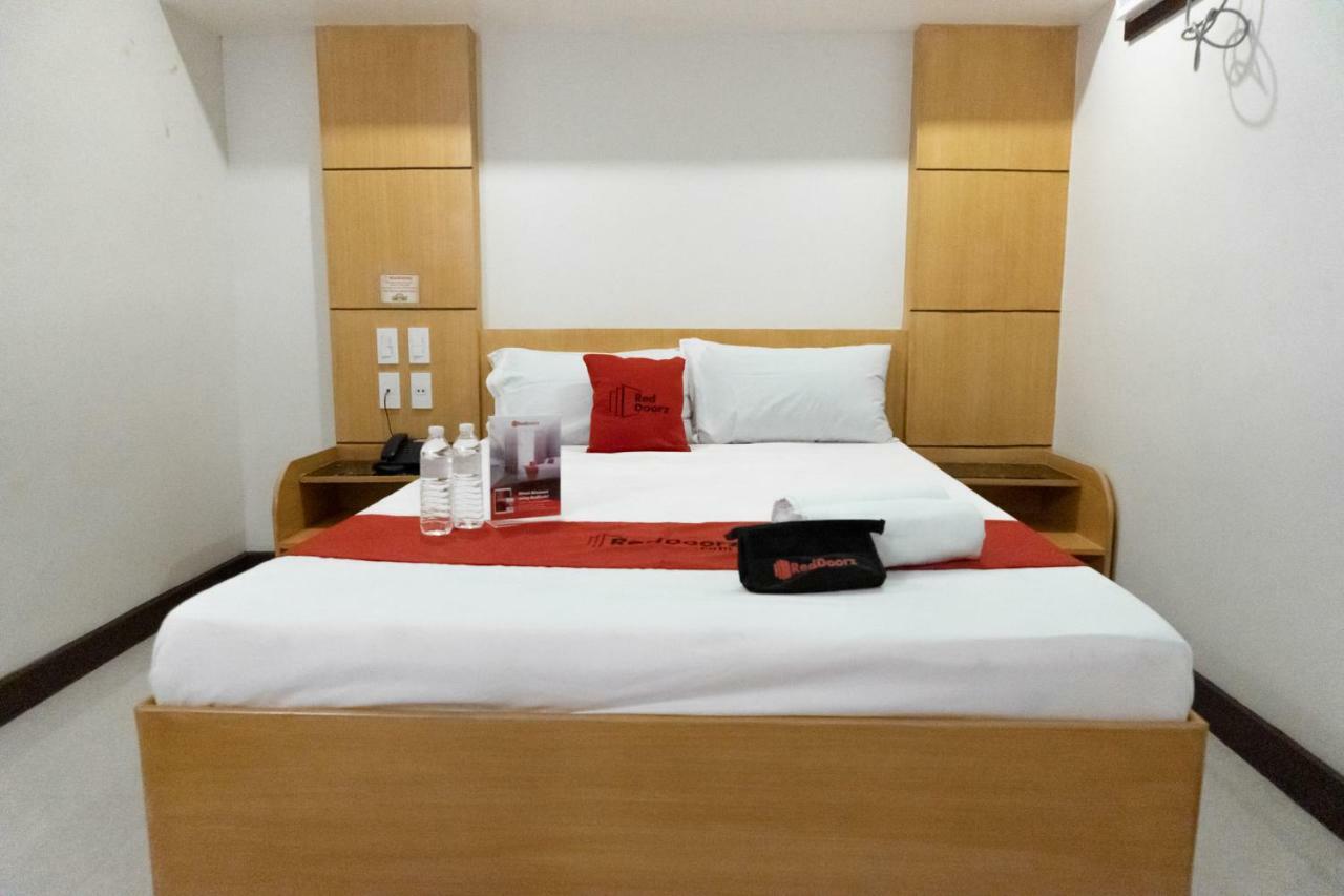 Reddoorz Near Starmall Alabang * Manila