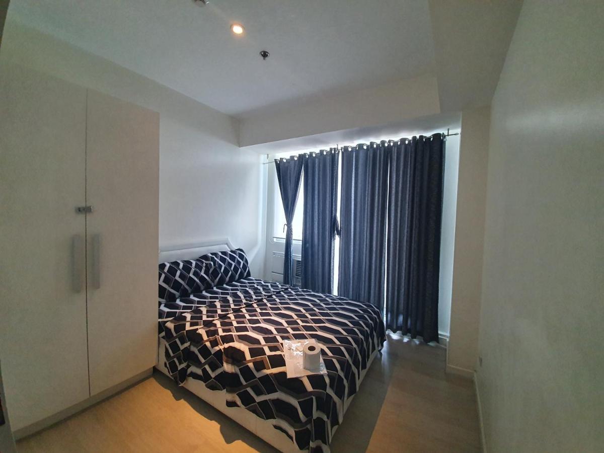 Davis Place At Azure *