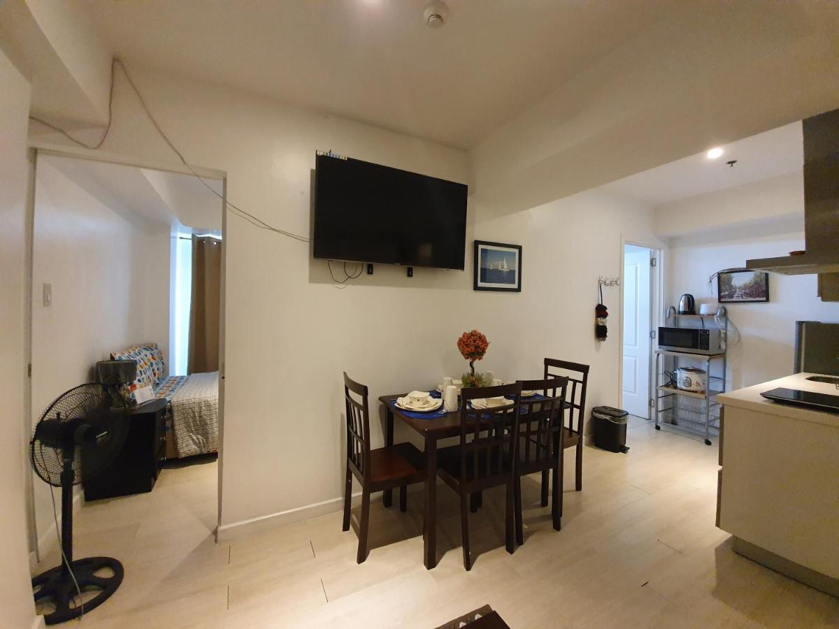 Davis Place At Azure Apartment
