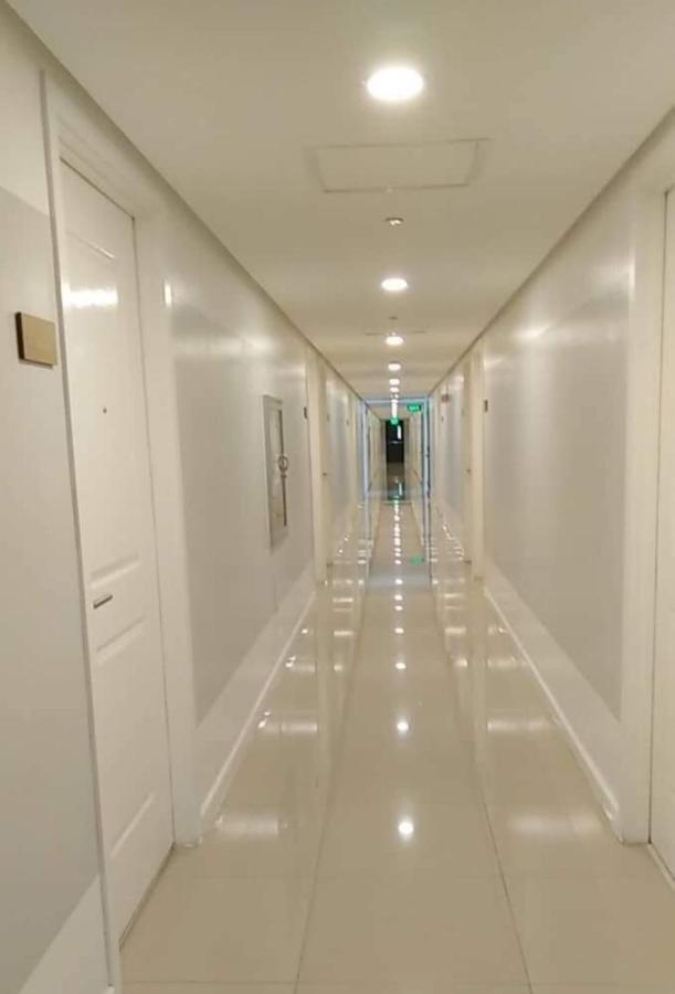 Azure Urban R&c - Paranaque Apartment *