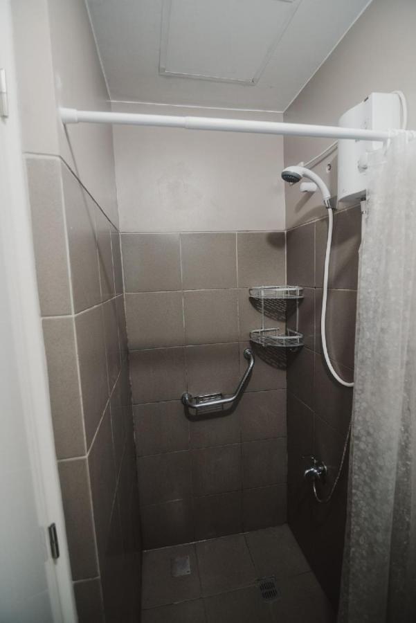 Yong's Place At Vista Residences Taft * Manila