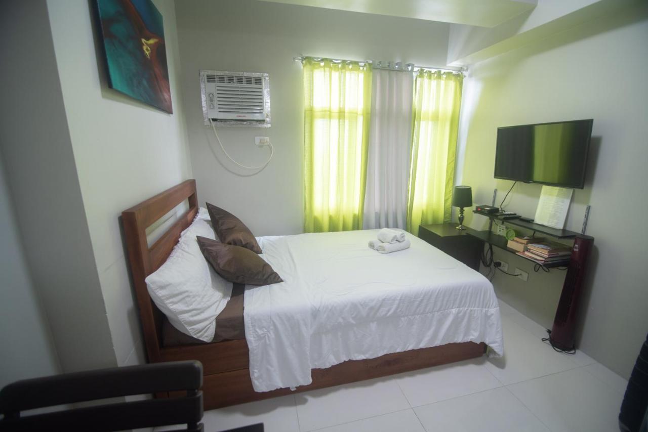 Yong's Place At Vista Residences Taft *