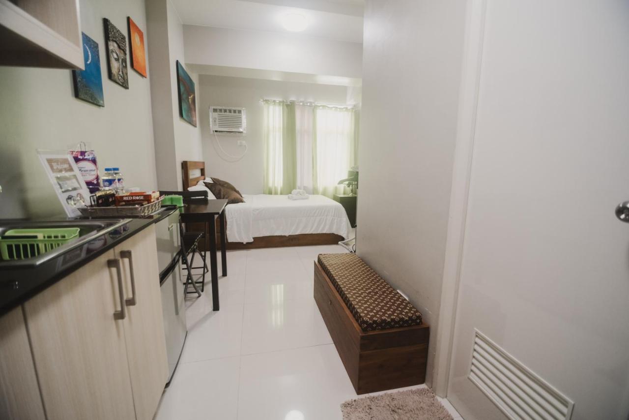 Yong's Place At Vista Residences Taft Manila