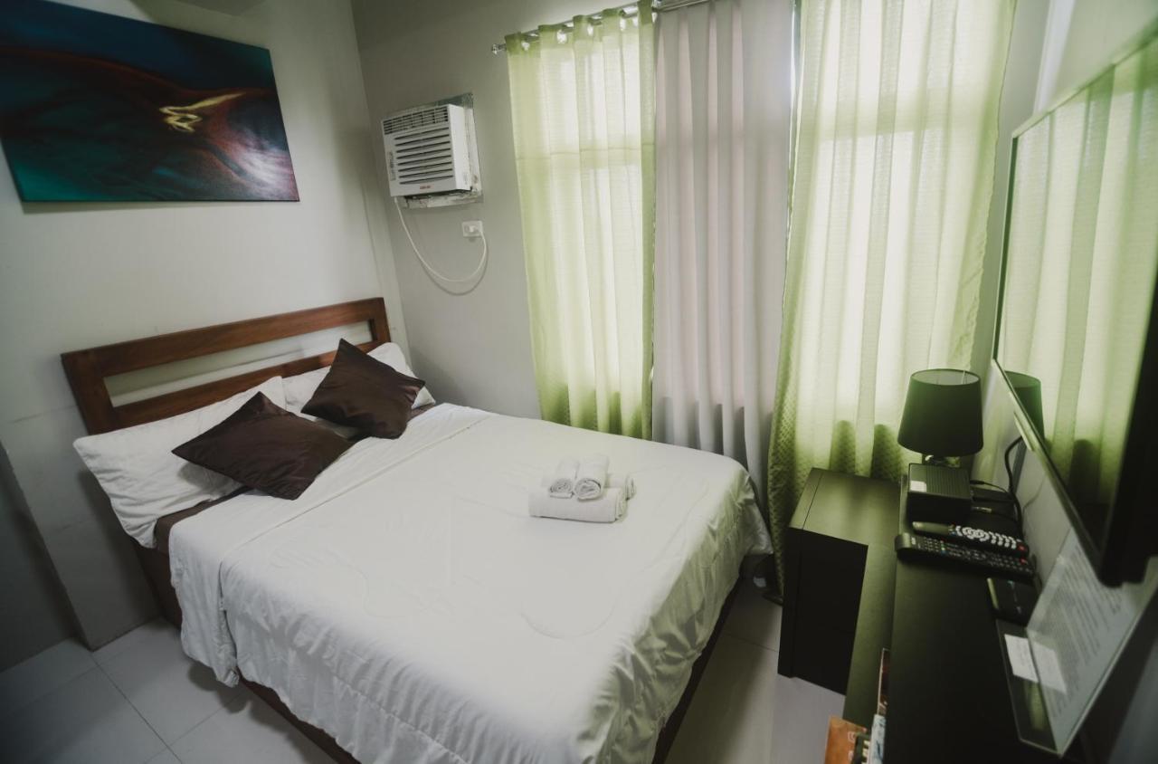 Yong's Place At Vista Residences Taft Apartment Manila