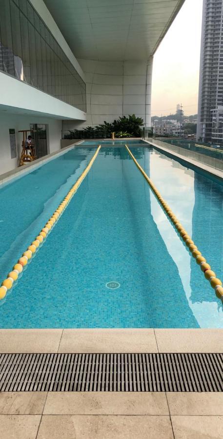 Acqua Private Residences - Livingstone Tower Manila