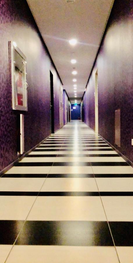 Acqua Private Residences - Livingstone Tower Apartment Manila