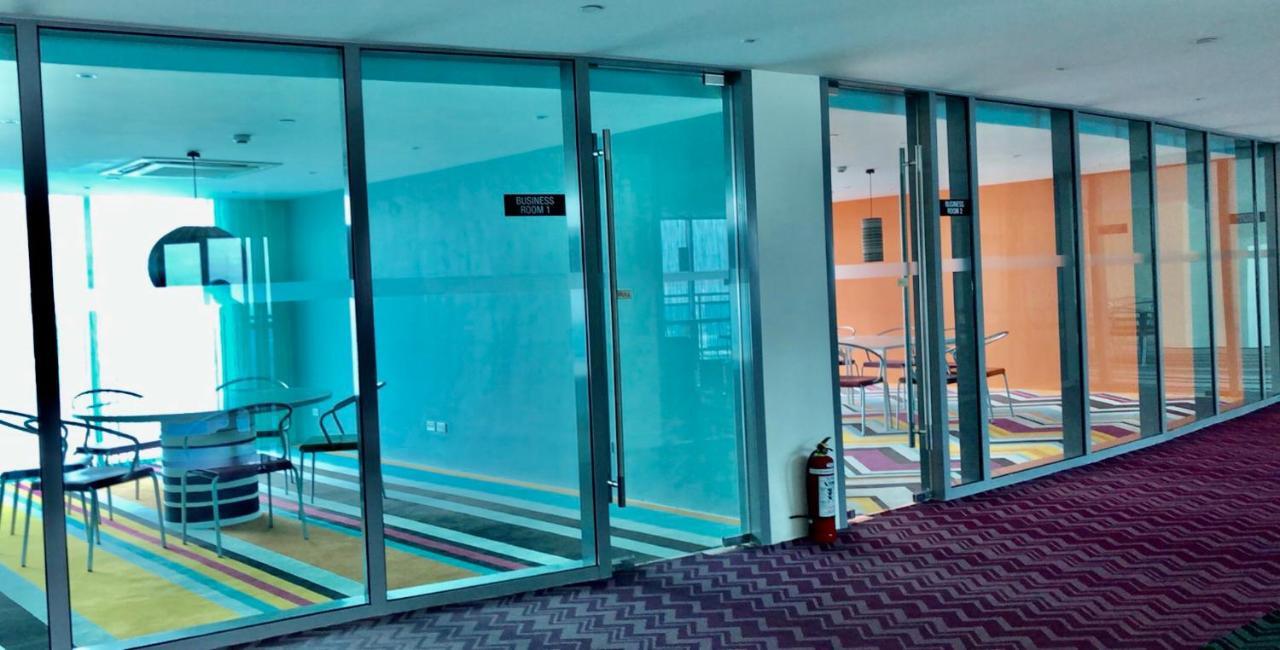 Acqua Private Residences - Livingstone Tower * Manila