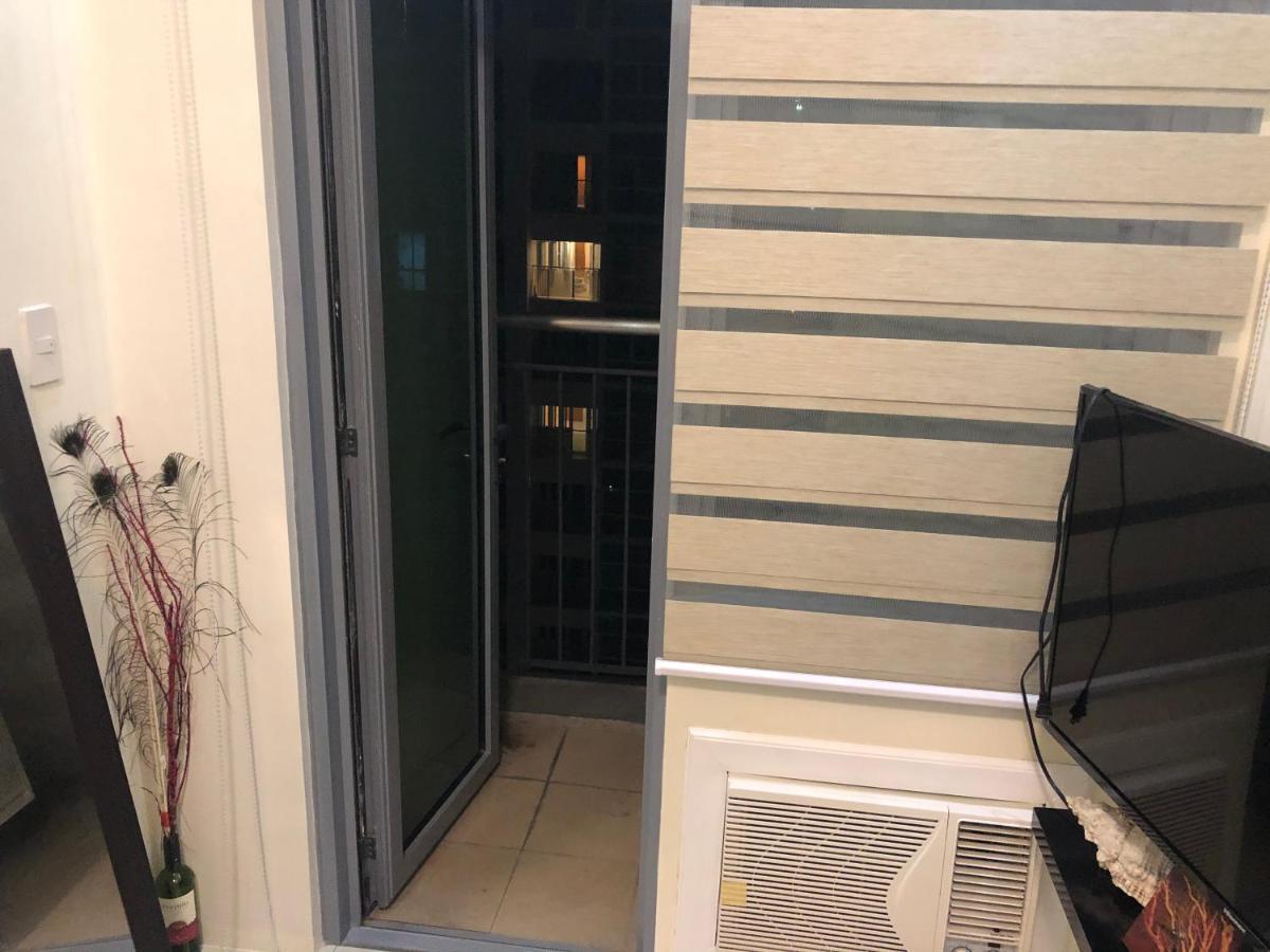 Apartment Brand New Serviced Flat In Bgc Beside Uptown Mall