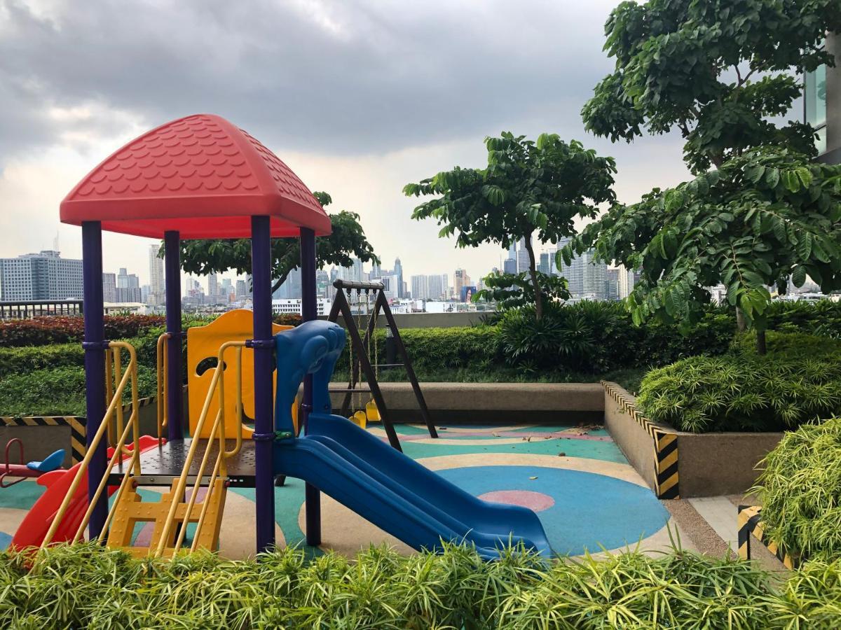 Brand New Serviced Flat In Bgc Beside Uptown Mall Apartment