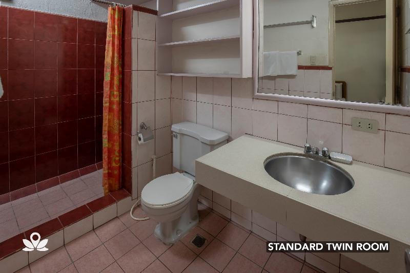 Apartment Broadway Court Apartelle 4th Street *