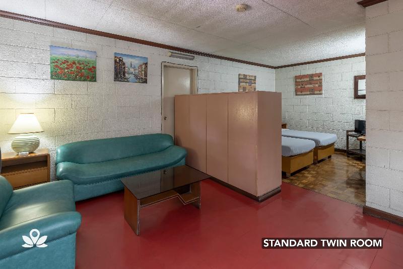 Apartment Broadway Court Apartelle 4th Street
