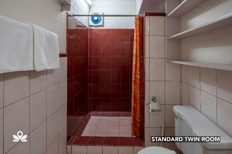 Broadway Court Apartelle 4th Street * Manila