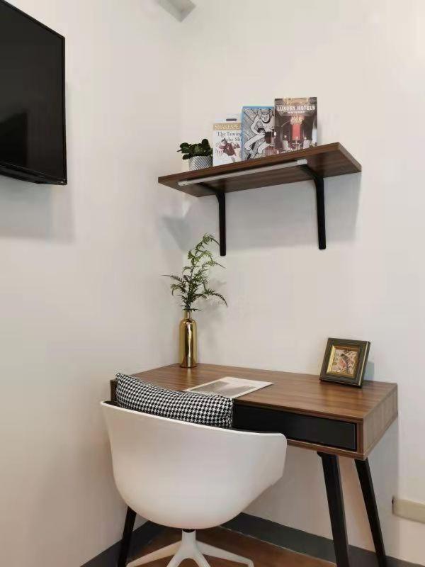 Hotel I Suites Malate & Condotel 4*