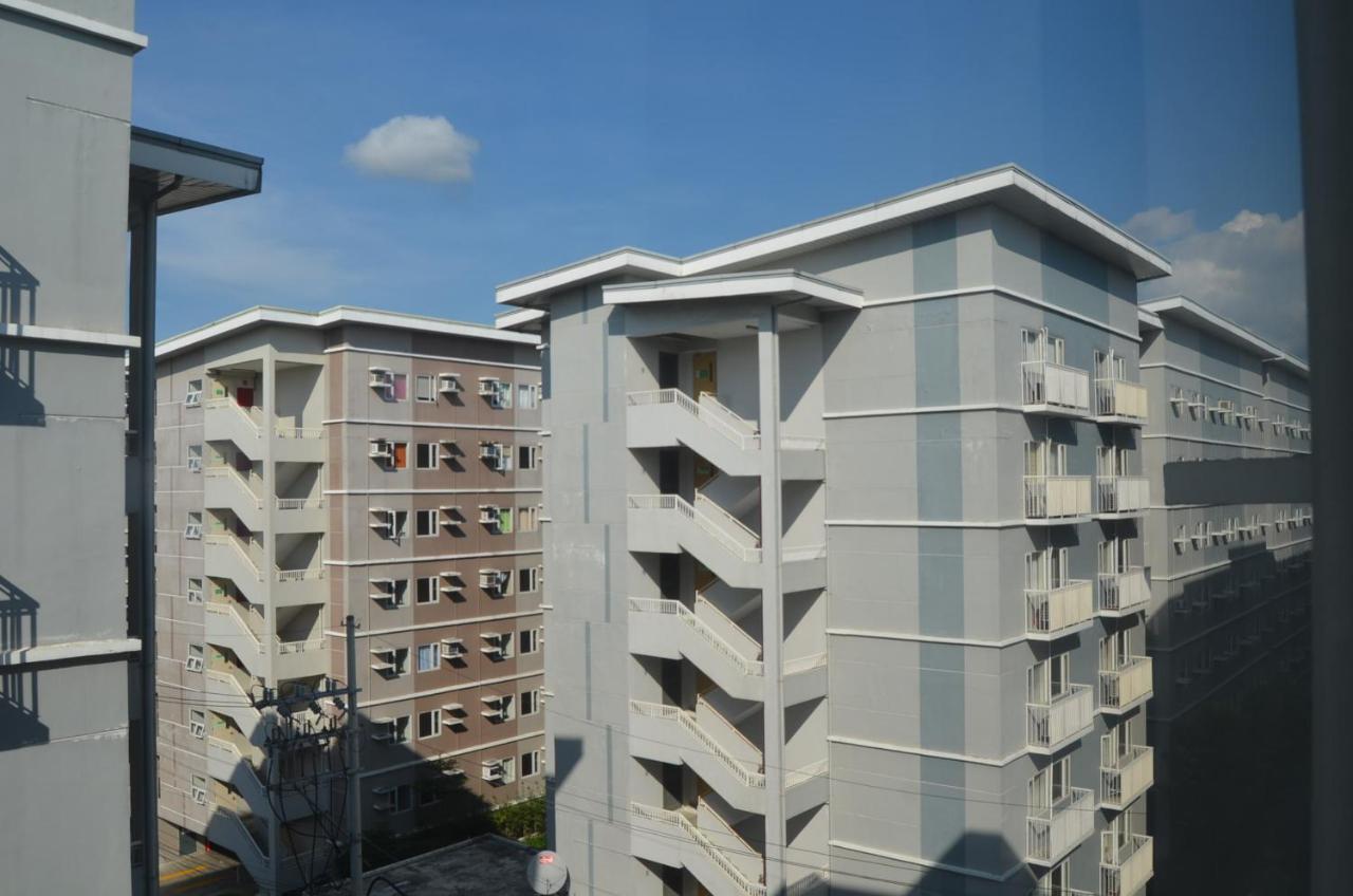 Aparthotel Trees Residences Near Ayala Fairview Terraces *