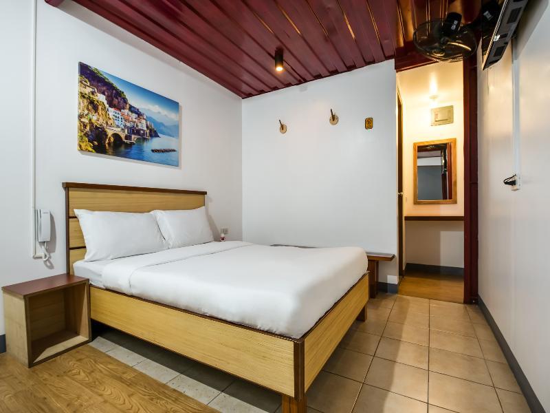 Oyo 462 Crave Park Hotel