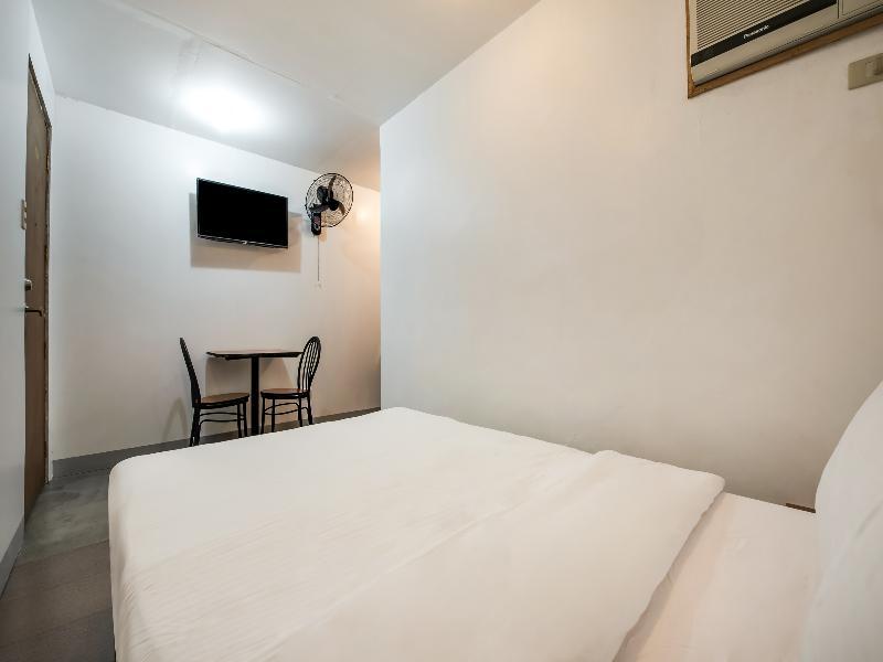 Hotel Oyo 462 Crave Park Manila