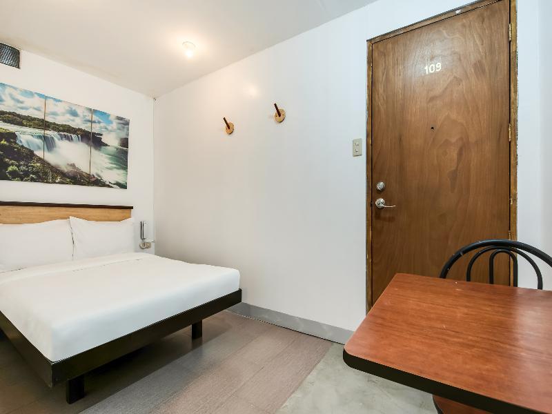 Oyo 462 Crave Park Hotel 2*
